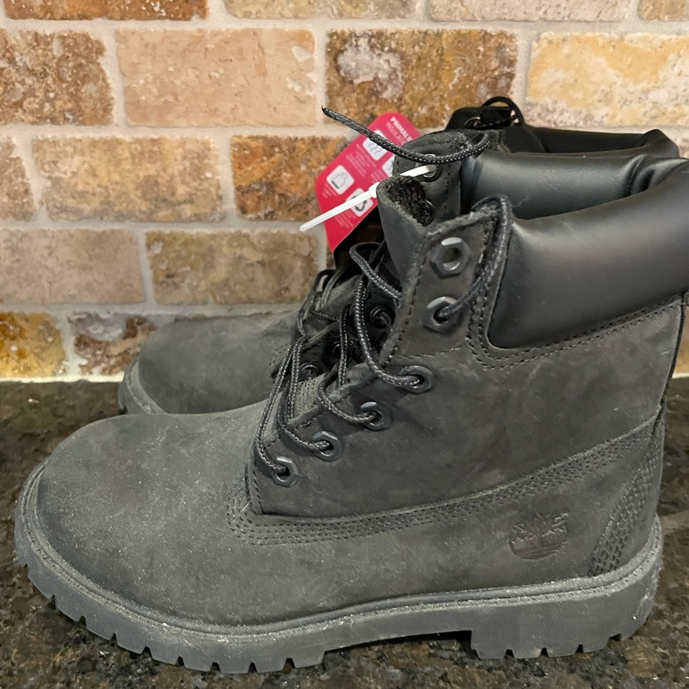 Black Timberland Boots - Size 5 (kids or women)